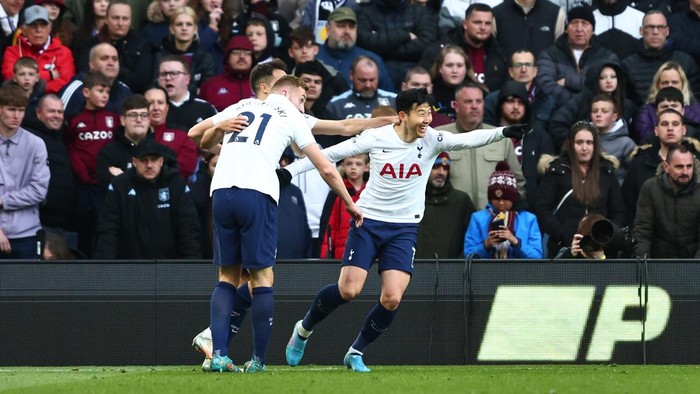 Tottenham, Posisi Keempat, dan Darah Para Rivalnya yang Kalah
