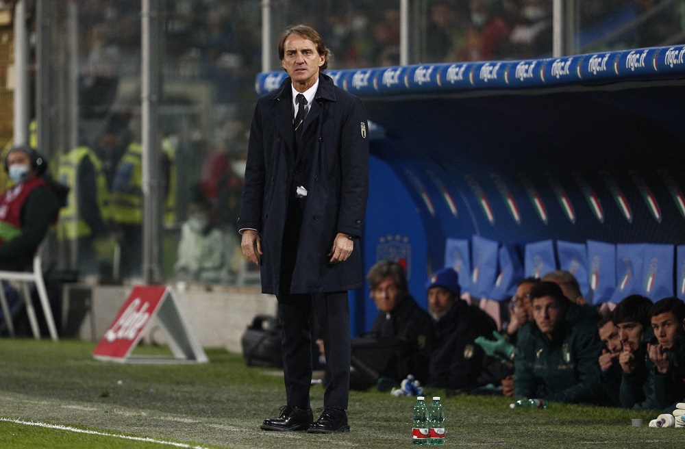 Gagal ke Piala Dunia 2022, Presiden FIGC Ingin Roberto Mancini Tetap Latih Timnas Italia : Okezone Bola
